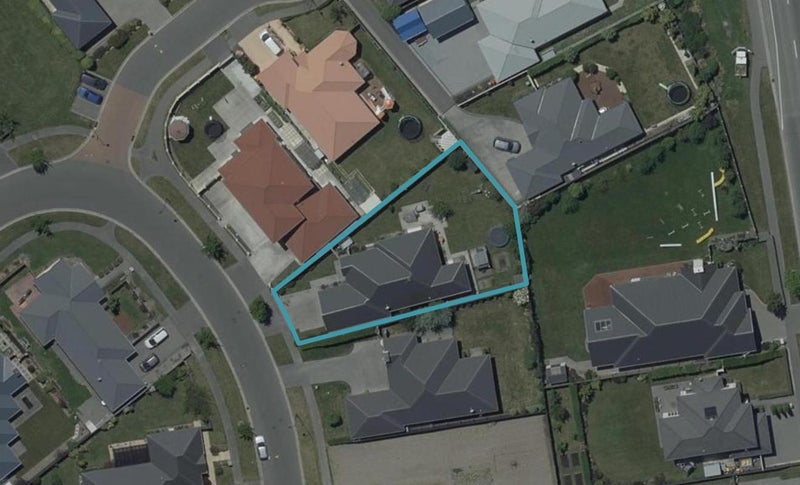 73 Somerville Crescent, Aidanfield, Christchurch - Carousel 1