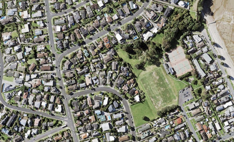 13 McCrystal Avenue, Bucklands Beach, Auckland - Carousel 1