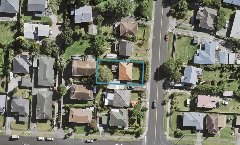 37 Captain Scott Road, Glen Eden, Auckland - Carousel 1