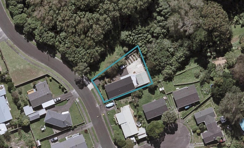 9 Trelawney Crescent, Westown, New Plymouth - Carousel 1