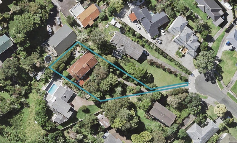 20A Pine Terrace, Howick, Auckland - Carousel 1