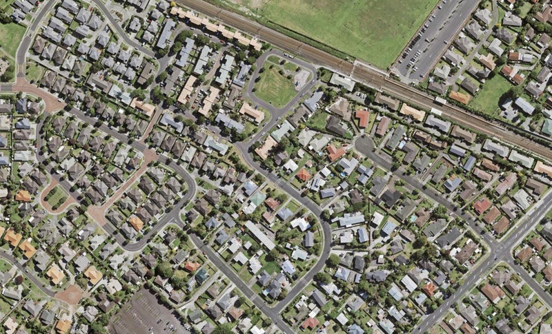 33 Statesman Street, Henderson, Auckland - Carousel 1