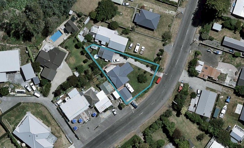 22 Airini Road, Waimarama, Havelock North - Carousel 1