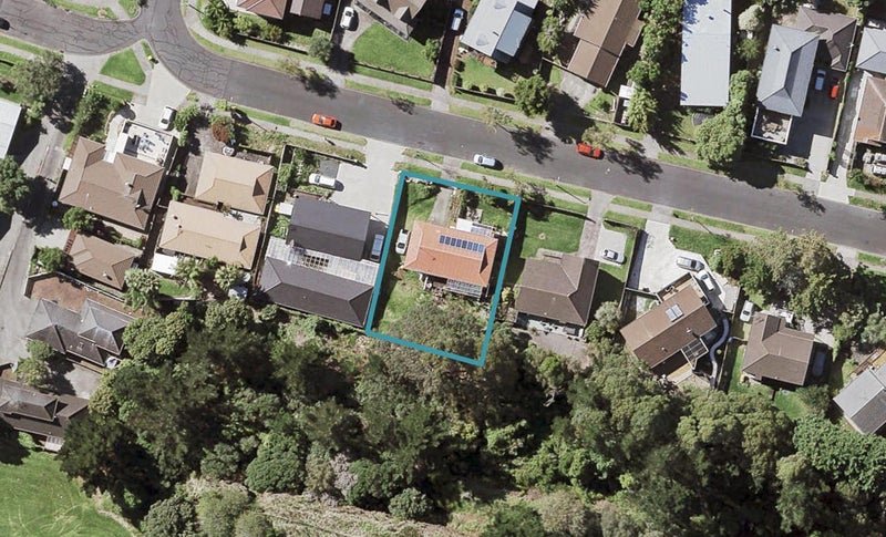 52 Glennandrew Drive, Half Moon Bay, Auckland - Carousel 1