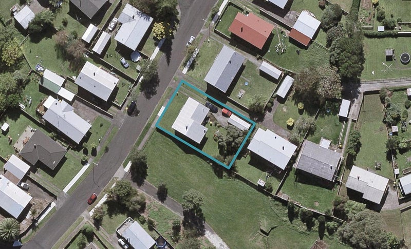 37 Grenville Street, Marfell, New Plymouth - Carousel 1