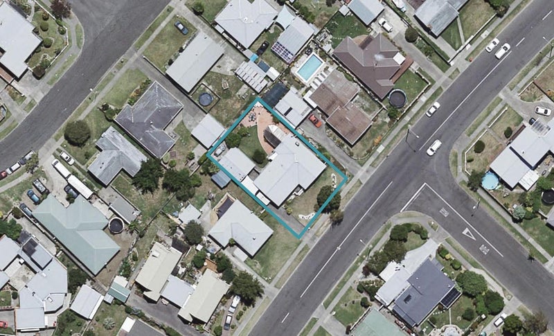 12 York Avenue, Tamatea, Napier - Carousel 1
