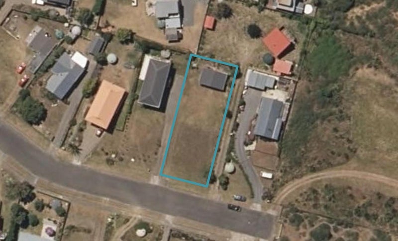 17 Aranui Avenue, Waitārere Beach, Levin - Carousel 1