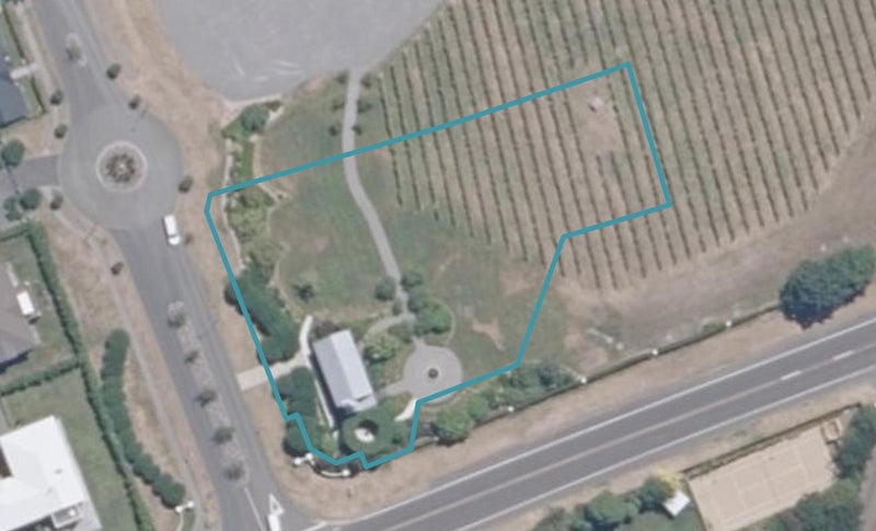 2 Sorrento Drive, Rangatira Park, Taupō - Carousel 1