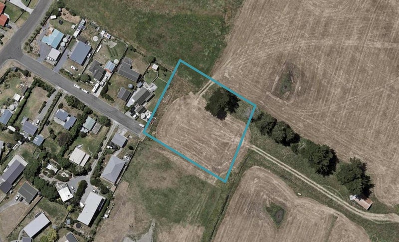12 Brendon Drive - Carousel 1
