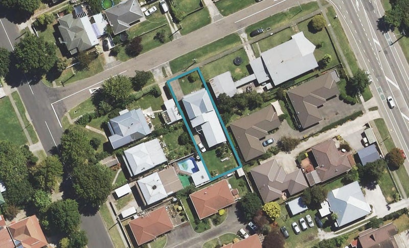 3 Fox Street, Whataupoko, Gisborne - Carousel 1