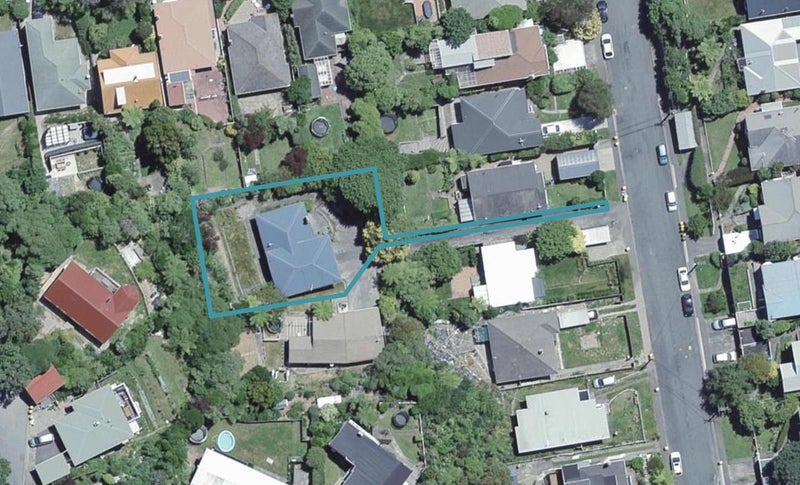 22 Richmond Avenue, Karori, Wellington - Carousel 1