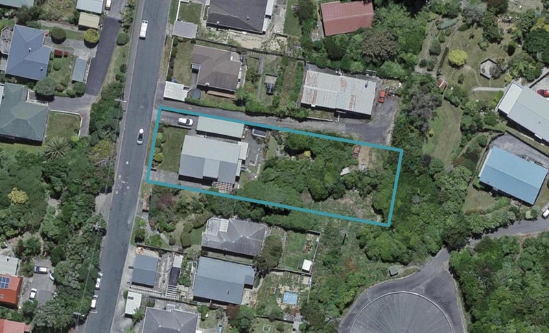 15 Chesterton Street, Johnsonville, Wellington - Carousel 1