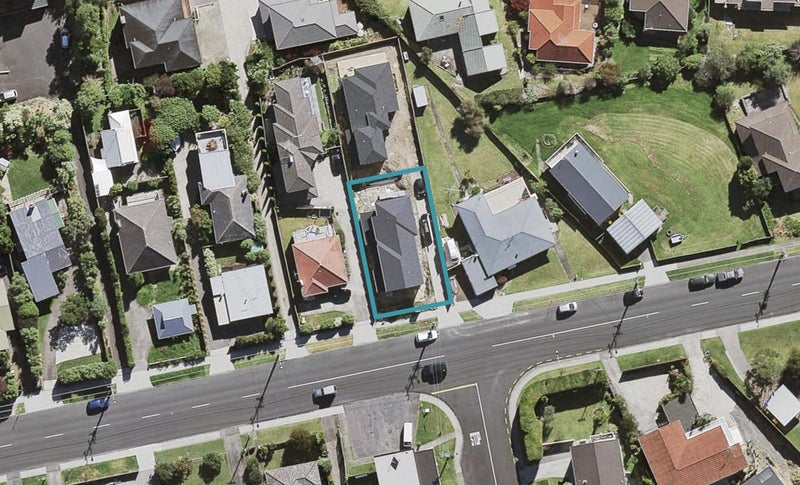 122 Coronation Road, Hillcrest, Auckland - Carousel 1