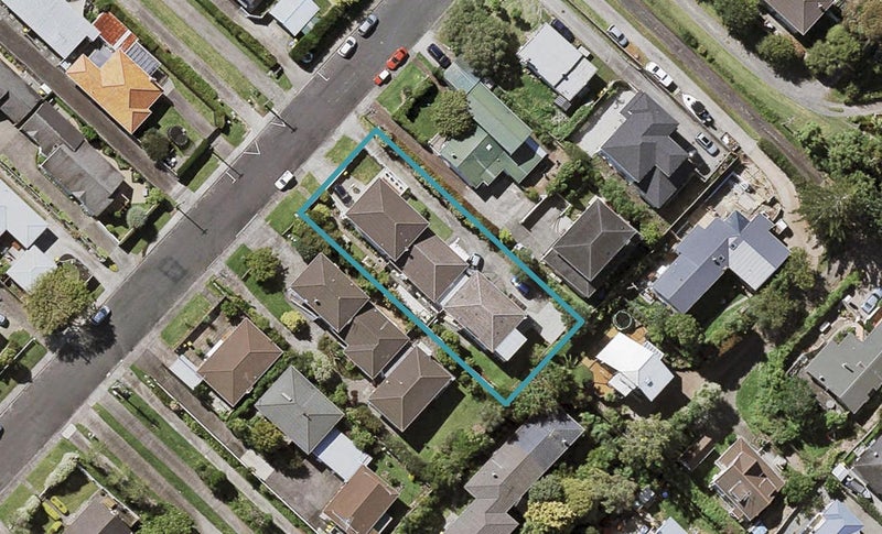 2/22 Gordon Avenue, Milford, Auckland - Carousel 1