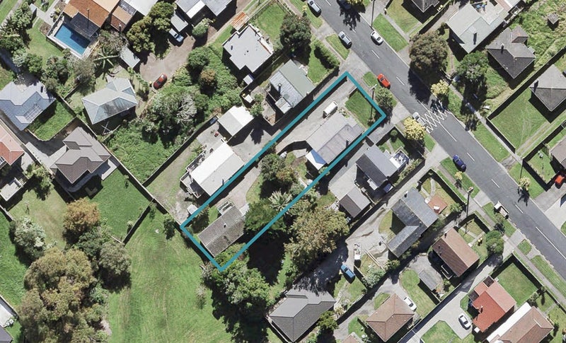 28 Northall Road, New Lynn, Auckland - Carousel 1