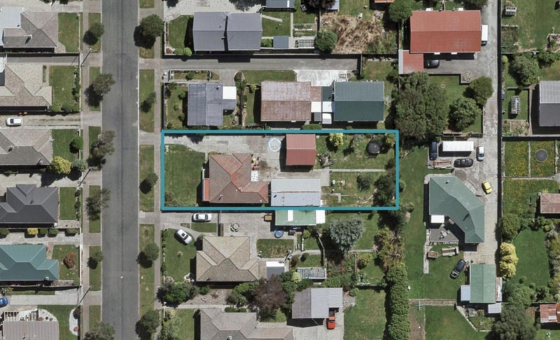 16 York Street, Strathern, Invercargill - Carousel 1