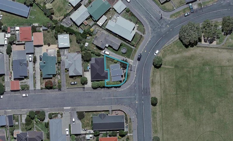 7 Crawford Green, Miramar, Wellington - Carousel 1
