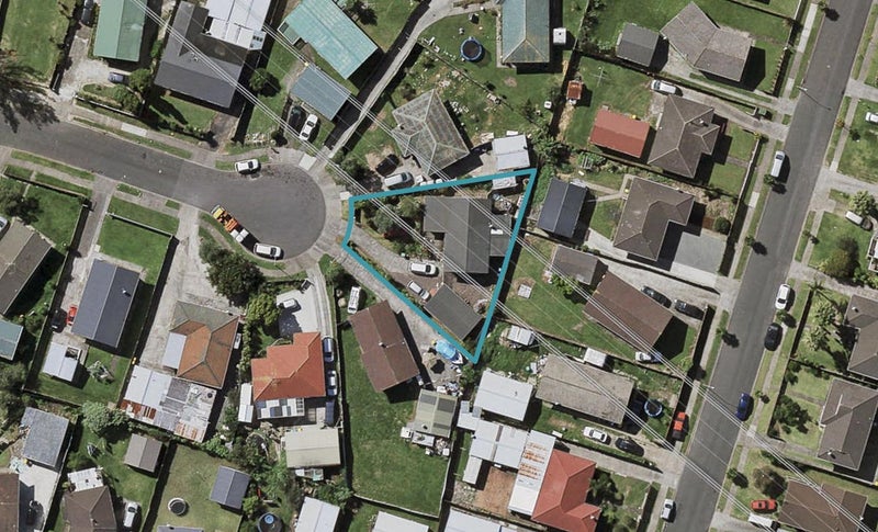 18 Serrano Place, Clover Park, Auckland - Carousel 1