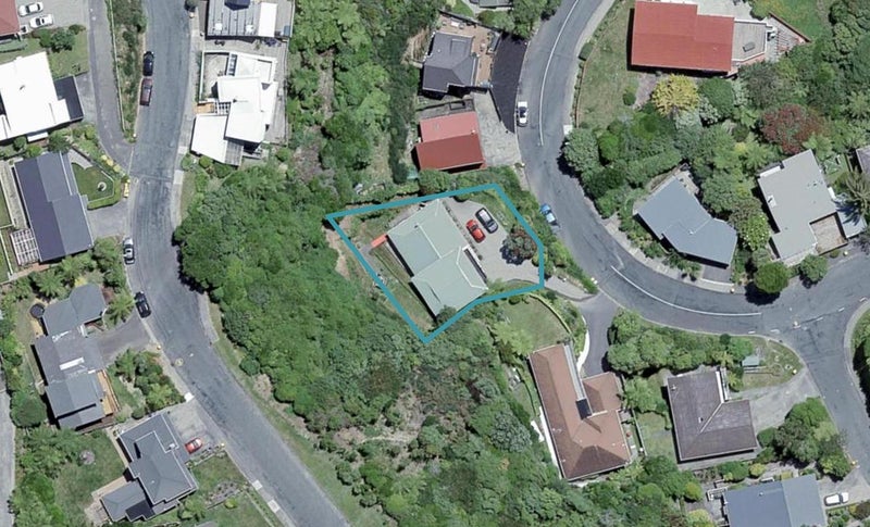70 Monaghan Avenue, Karori, Wellington - Carousel 1