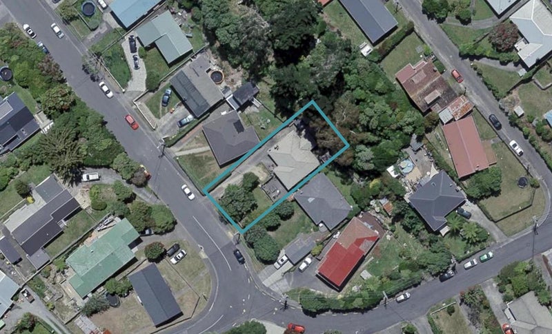 39 Black Rock Road, Newlands, Wellington - Carousel 1