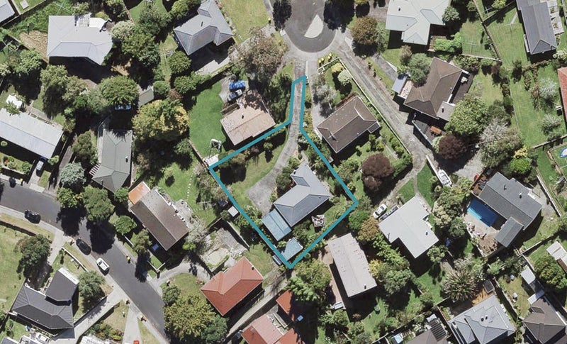 9 South Pacific Place, Henderson, Auckland - Carousel 1