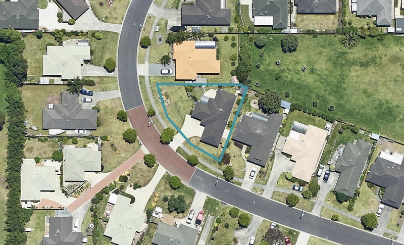 5 McLeod Place, Papamoa Beach, Papamoa - Carousel 1