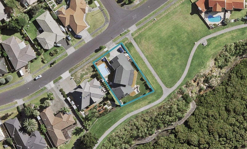 58 Glenross Drive, Wattle Downs, Auckland - Carousel 1