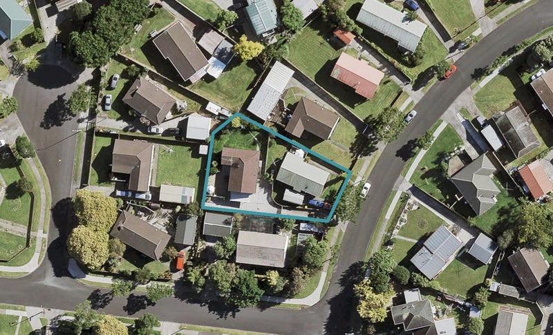 1/9 Bellville Drive, Clendon Park, Auckland - Carousel 1