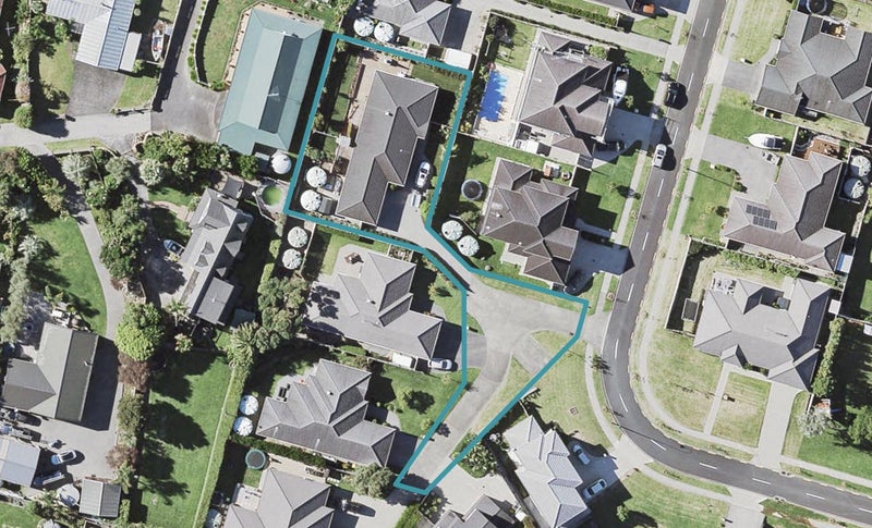 16 Pony Park Place, Beachlands, Auckland - Carousel 1