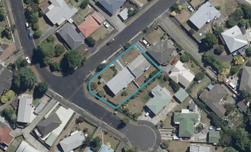 101B Storey Avenue, Forest Lake, Hamilton - Carousel 1