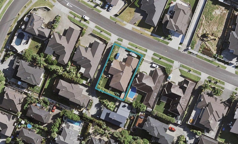 11 Saint Maroun Rise, The Gardens, Auckland - Carousel 1