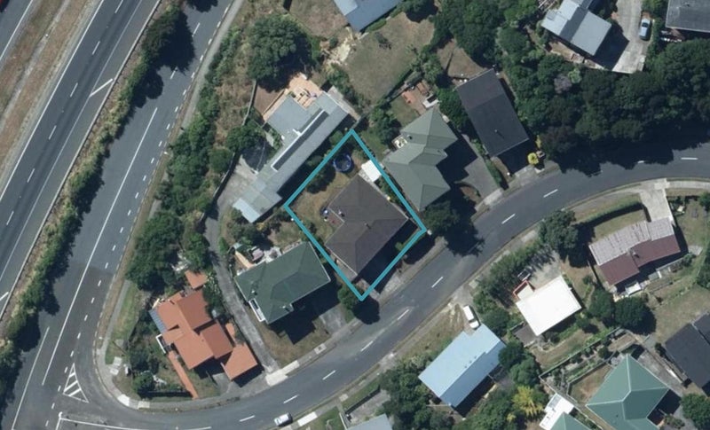 10 Brora Crescent, Papakowhai, Porirua - Carousel 1