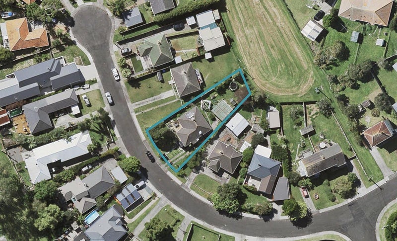 44 Philomel Crescent, Bayswater, Auckland - Carousel 1