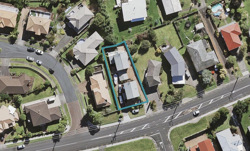2/146 Coronation Road, Hillcrest, Auckland - Carousel 1