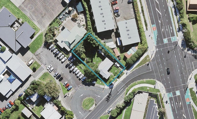 2 Bass Road, Albany, Auckland - Carousel 1