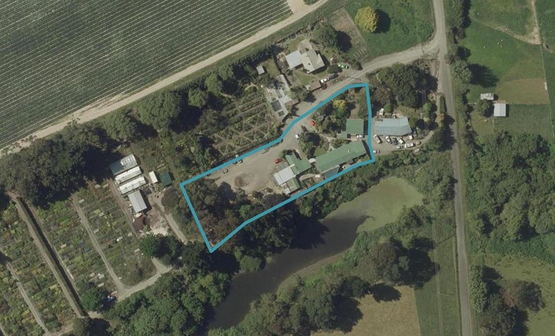 16 Riverside Drive, Kelvin Grove, Palmerston North - Carousel 1