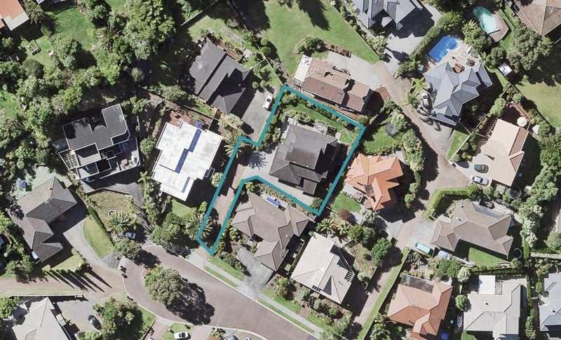 39 Crestview Place, Browns Bay, Auckland - Carousel 1