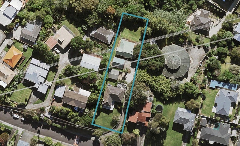 32 Hoskins Avenue, Hillsborough, Auckland - Carousel 1