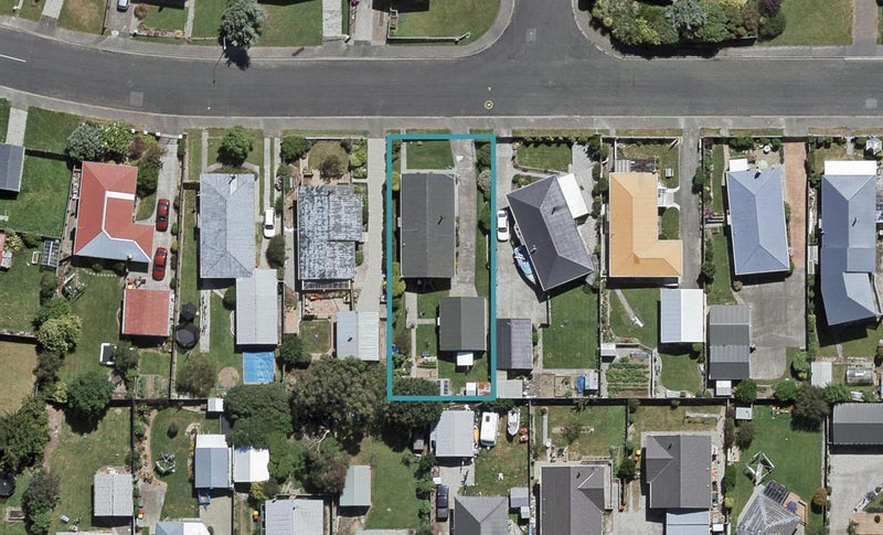 11 Milford Street, Heidelberg, Invercargill - Carousel 1