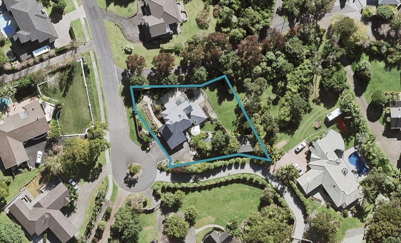 16 Wainoni Heights, Greenhithe, Auckland - Carousel 1