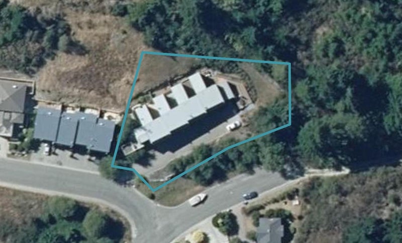 2D Vancouver Drive, Queenstown, Queenstown - Carousel 1