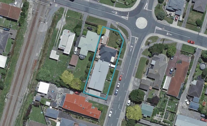 47B Duncan Street, Tawa, Wellington - Carousel 1