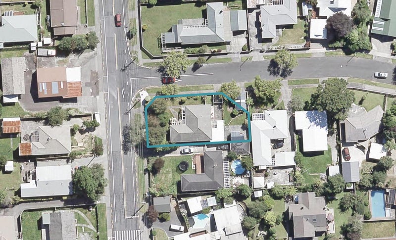 371 Stokes Valley Road, Stokes Valley, Lower Hutt - Carousel 1
