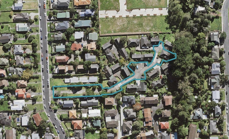 9O Aorangi Place, Birkenhead, Auckland - Carousel 1