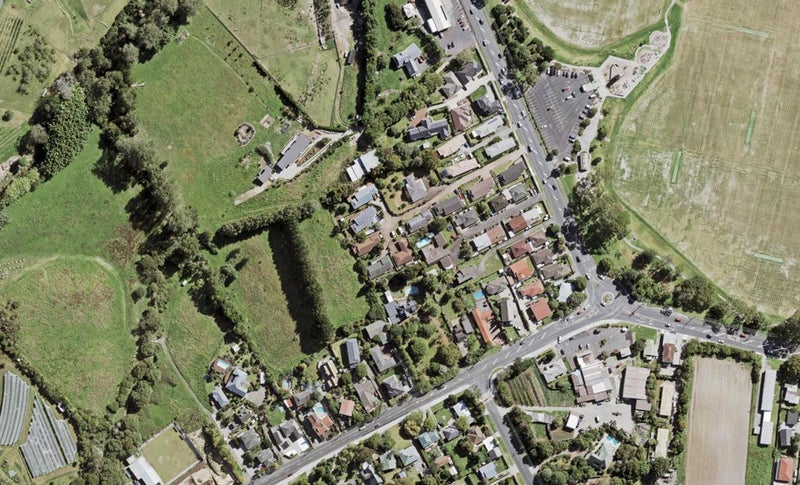 131E Parrs Cross Road, Glen Eden, Auckland - Carousel 1