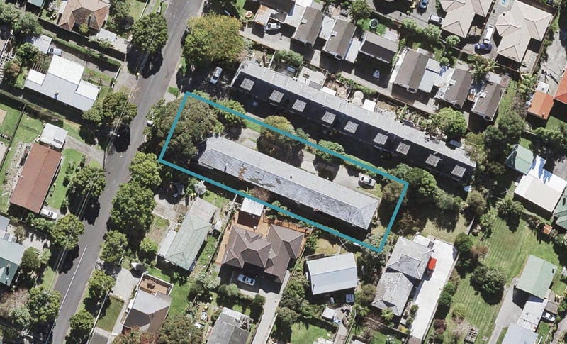 1/3 Koromiko Street, New Lynn, Auckland - Carousel 1