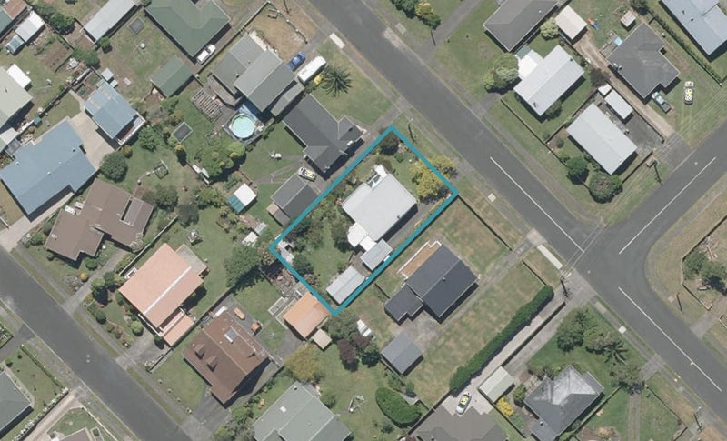 65 Surrey Road, Springvale, Whanganui - Carousel 1