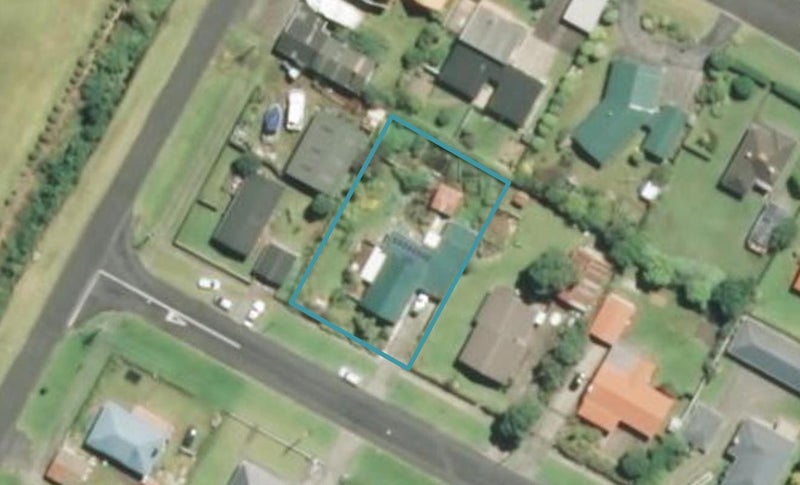 67 Fox Street, Opunake - Carousel 1