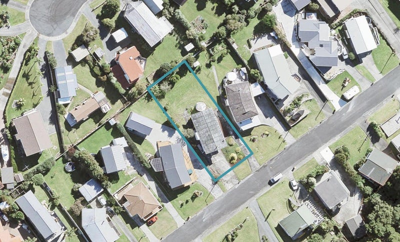 2/61 Mera Road, Algies Bay, Auckland - Carousel 1