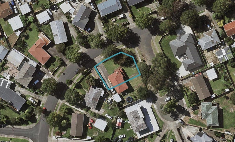 67 Sikkim Crescent, Clover Park, Auckland - Carousel 1
